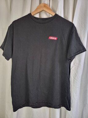 Vibes Savage Medium Black Street Classic City Pullover Tee